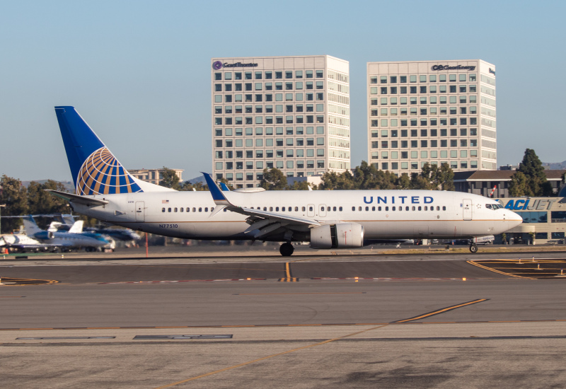 Photo of N77510 - United Airlines Boeing 737-800 at SNA on AeroXplorer Aviation Database