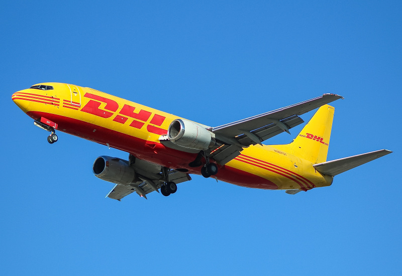 Photo of N307GT - DHL Boeing 737-400 at MKE on AeroXplorer Aviation Database