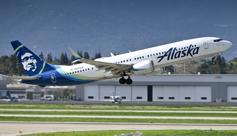 Photo of N949AK - Alaska Airlines Boeing 737 MAX 9 at SJC on AeroXplorer Aviation Database