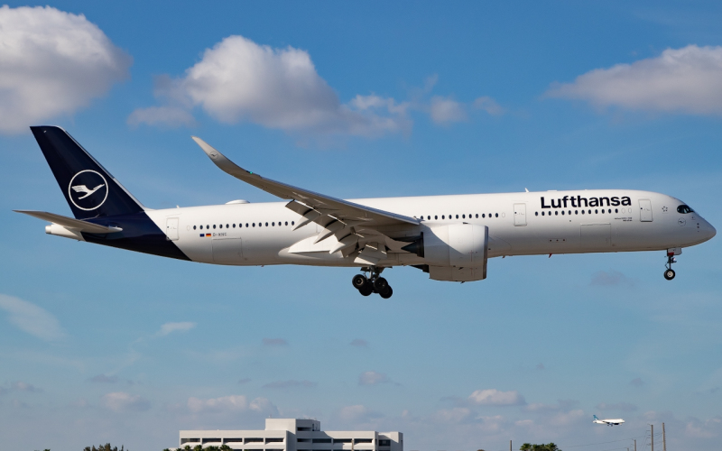 Photo of D-AIVC - Lufthansa Airbus A350-900 at MIA on AeroXplorer Aviation Database