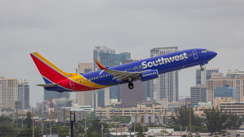 Photo of N8523W - Southwest Airlines Boeing 737-800 at FLL on AeroXplorer Aviation Database
