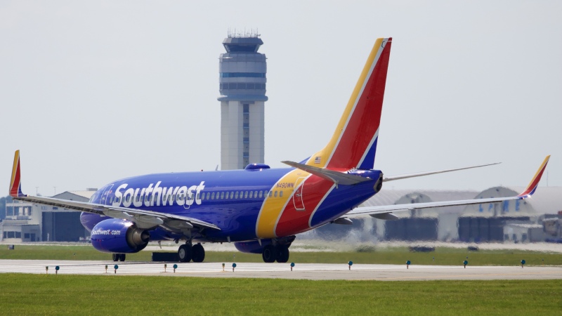 Photo of N490WN - Southwest Airlines Boeing 737-700 at CMH on AeroXplorer Aviation Database