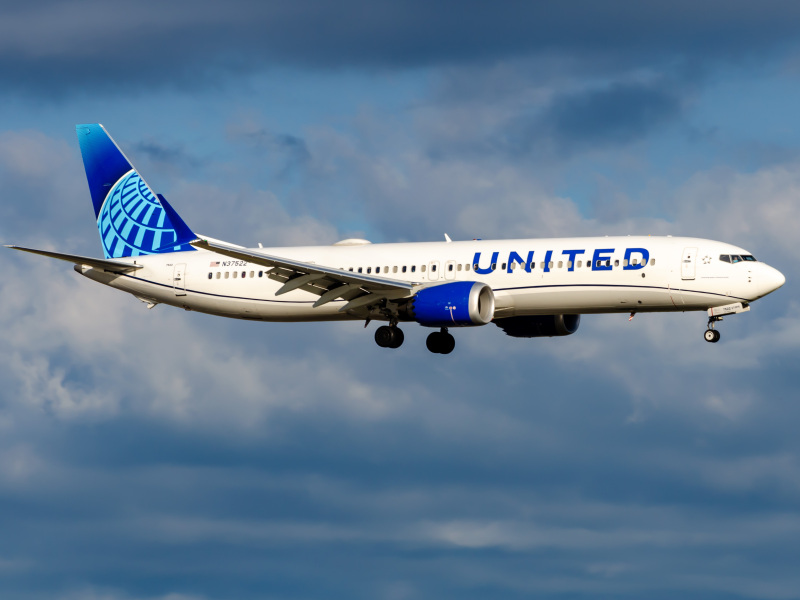 Photo of N37522 - United Airlines Boeing 737 MAX 9 at EWR on AeroXplorer Aviation Database