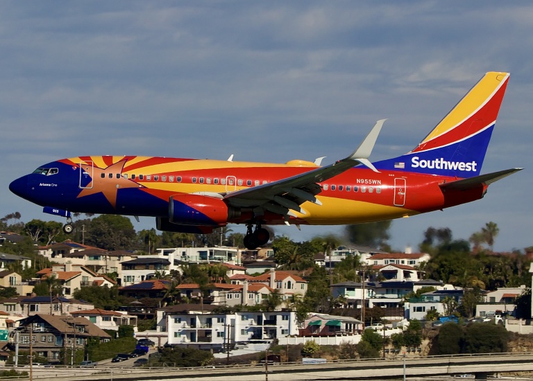 Photo of N955WN - Southwest Airlines Boeing 737-700 at SAN on AeroXplorer Aviation Database