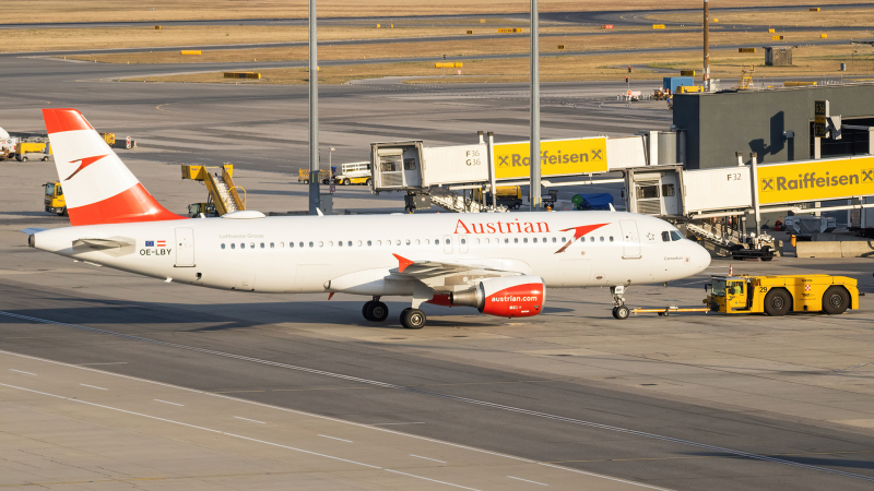 Photo of OE-LBY - Austrian Airlines Airbus A320 at VIE on AeroXplorer Aviation Database