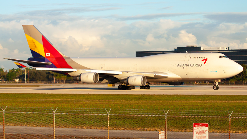 Photo of HL7620 - Asiana Airlines Cargo Boeing 747-400F at MIA on AeroXplorer Aviation Database