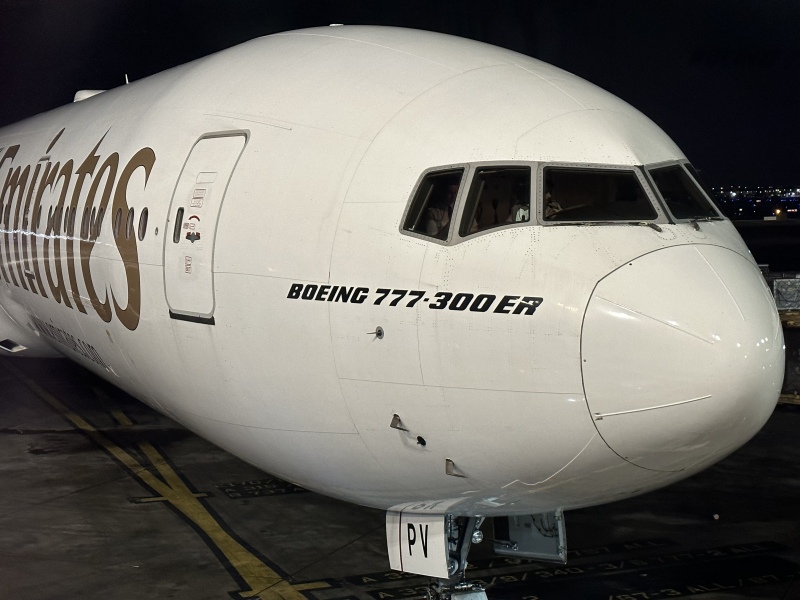 Photo of A6-EPV - Emirates Boeing 777-300ER at ORD on AeroXplorer Aviation Database