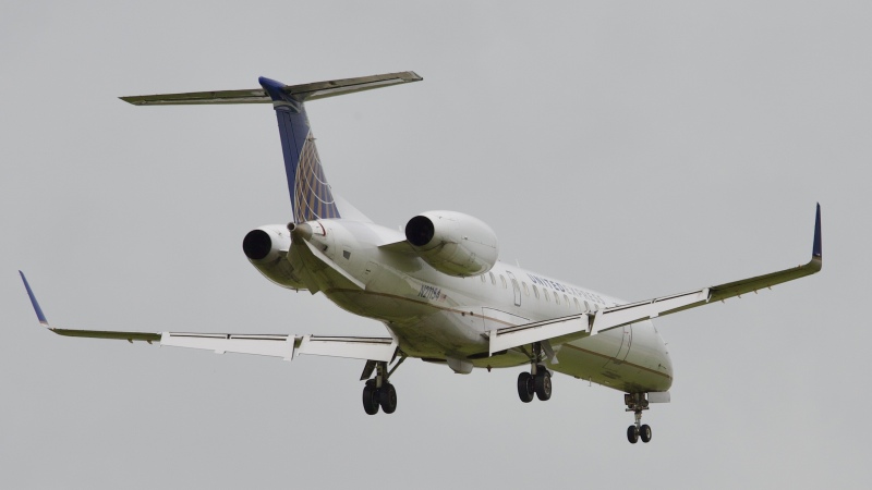 Photo of N21154 - United Express Embraer ERJ145 at IAH on AeroXplorer Aviation Database