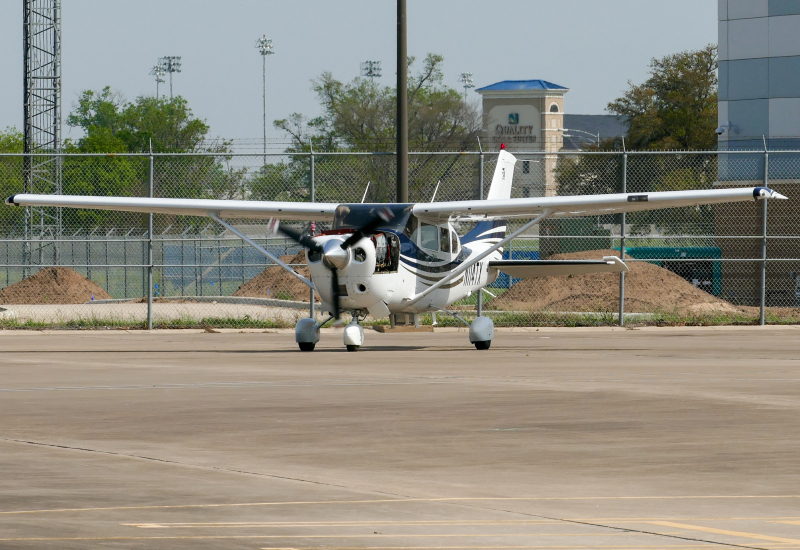 Photo of N114TX  - Texas Department of Public Safety  Cessna 206 at AUS on AeroXplorer Aviation Database