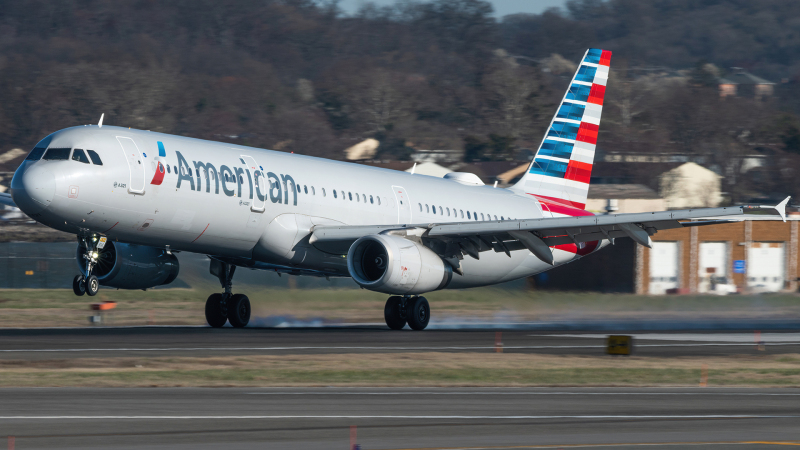 Photo of N914UY - American Airlines Airbus A321-200 at DCA on AeroXplorer Aviation Database