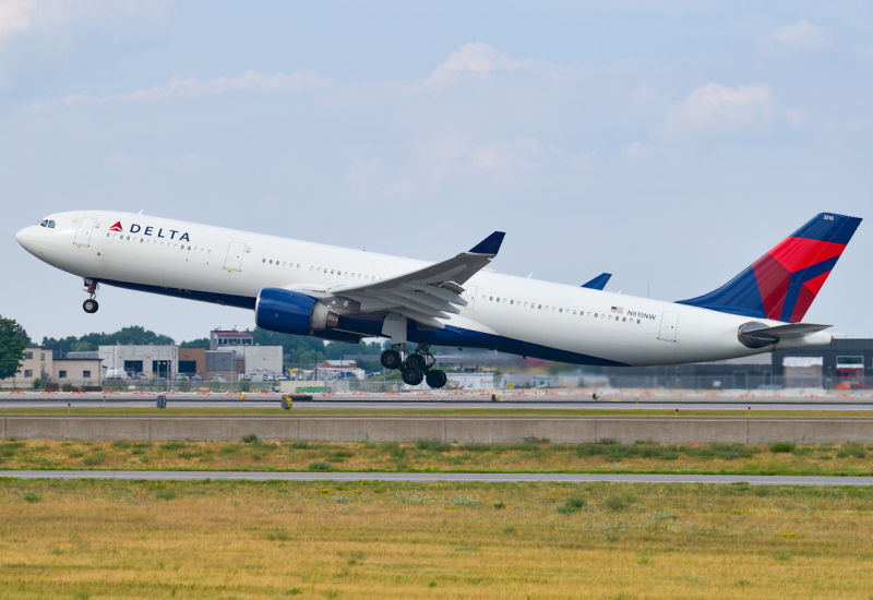 Photo of N815NW - Delta Airlines Airbus A330-300 at MSP on AeroXplorer Aviation Database