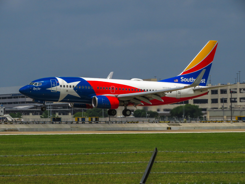 Photo of N931WN - Southwest Boeing 737-700 at AUS on AeroXplorer Aviation Database