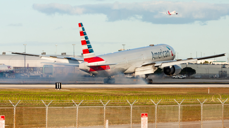 Photo of N723AN - American Airlines Boeing 777-300ER at MIA on AeroXplorer Aviation Database