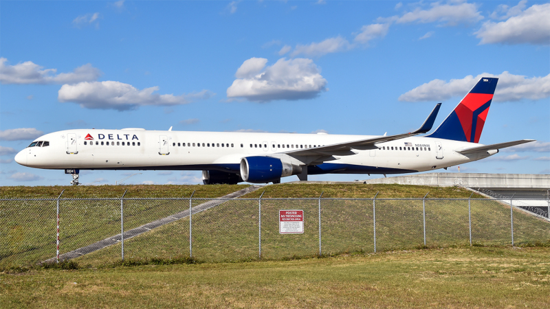 Photo of N584NW - Delta Air Lines Boeing 757-300 at MCO on AeroXplorer Aviation Database