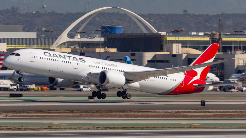 Photo of VH-ZNH - Qantas Airways Boeing 787-9 at LAX on AeroXplorer Aviation Database