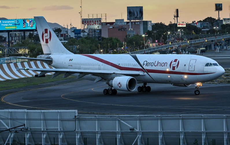 Photo of XA-GGL - AeroUnion Airbus A300F-600 at MEX on AeroXplorer Aviation Database