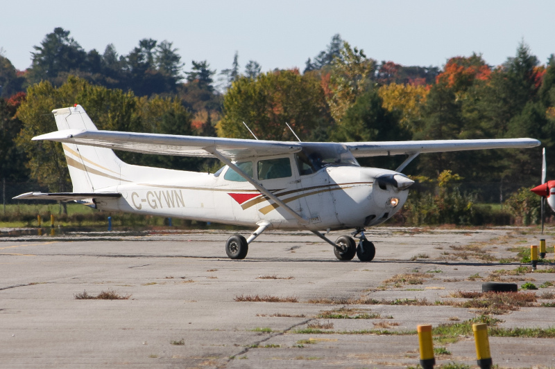 Photo of C-GYWM - Rockcliffe Flying Club Cessna 172 at YRO on AeroXplorer Aviation Database