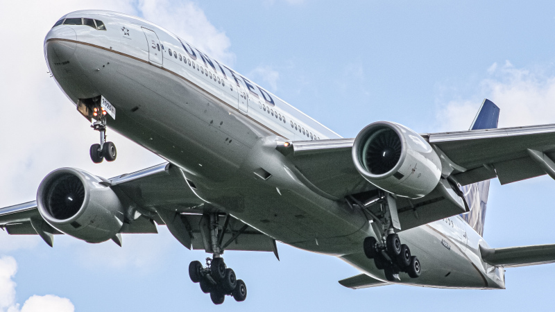 Photo of N225UA - United Airlines Boeing 777-200ER at IAD on AeroXplorer Aviation Database