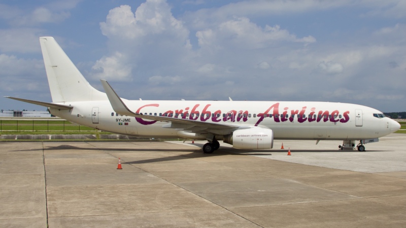 Photo of 9Y-JME - Caribbean Airlines Boeing 737-800 at IAH on AeroXplorer Aviation Database