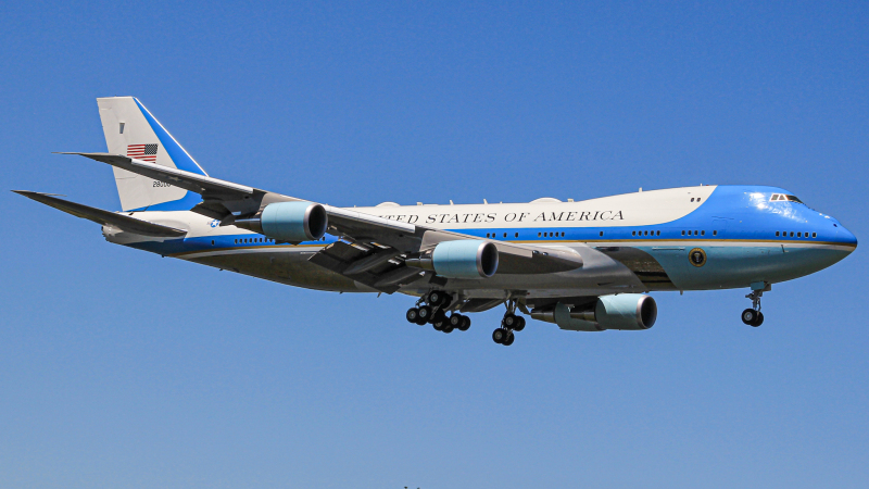 Photo of 82-8000 - USAF - United States Air Force Boeing VC-25A at DAL on AeroXplorer Aviation Database