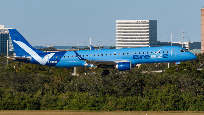 Photo of N192BZ - Breeze Airways Embraer E195 at TPA on AeroXplorer Aviation Database
