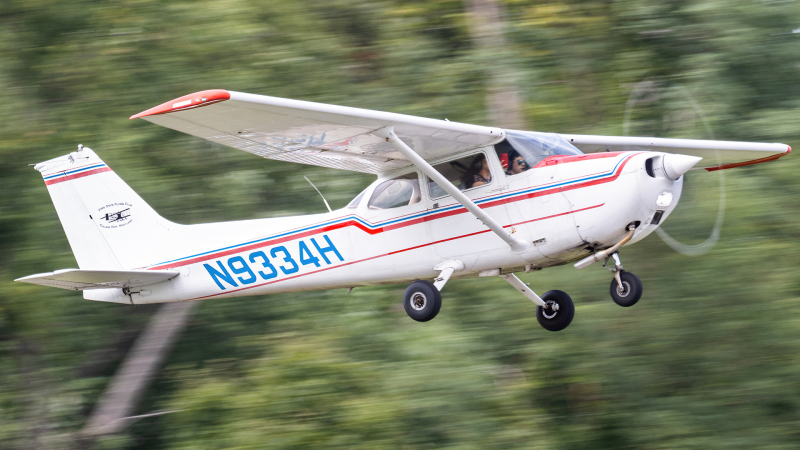 Photo of N9334H - PRIVATE Cessna 172 at CGS on AeroXplorer Aviation Database