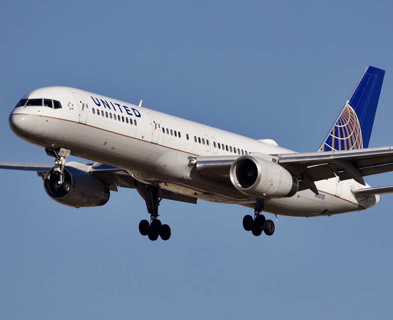 Photo of N13110 - United Airlines Boeing 757-200 at LAS on AeroXplorer Aviation Database