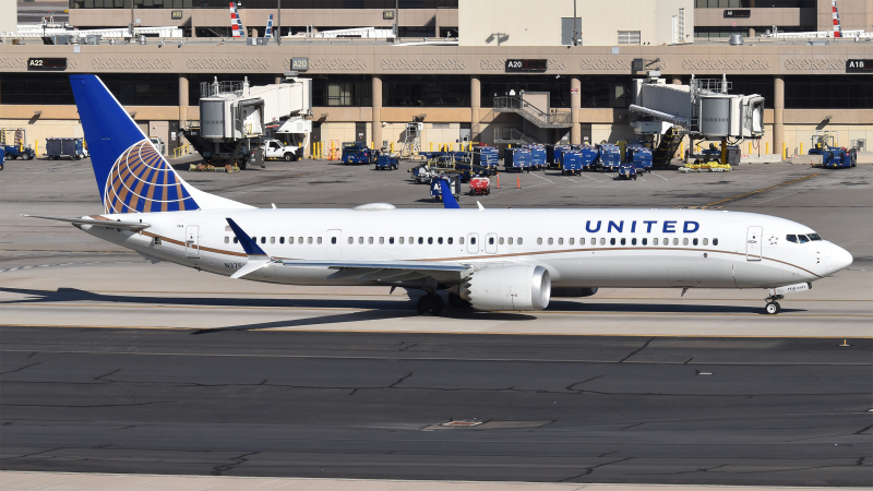 Photo of N37518 - United Airlines Boeing 737 MAX 9 at PHX on AeroXplorer Aviation Database