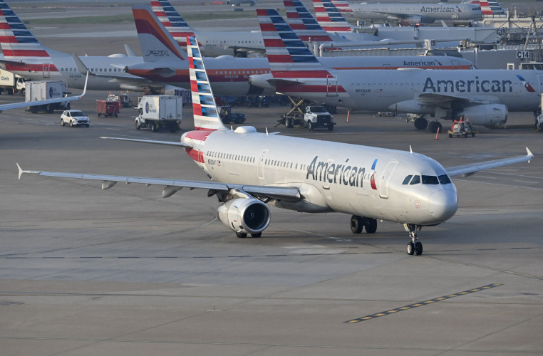 Photo of N508AY - American Airlines Airbus A321-200 at DFW on AeroXplorer Aviation Database