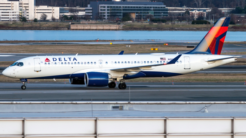 Photo of N308DU - Delta Airlines Airbus A220-300 at DCA on AeroXplorer Aviation Database