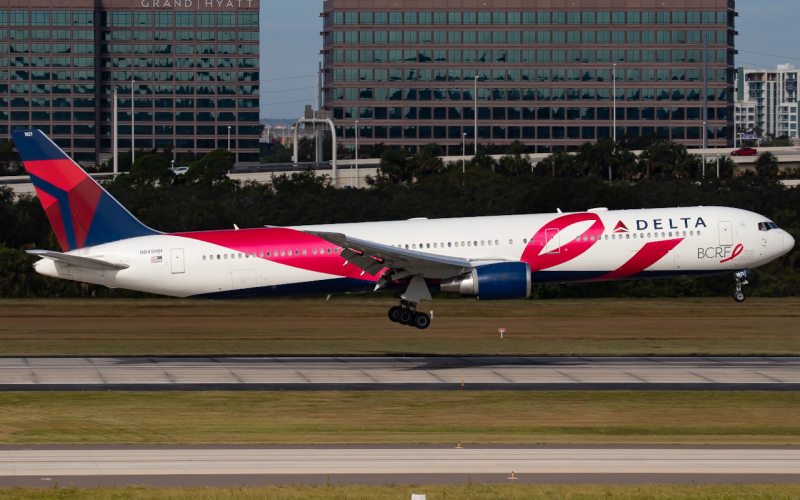 Photo of N845MH  - Delta Airlines Boeing 767-400ER at TPA on AeroXplorer Aviation Database