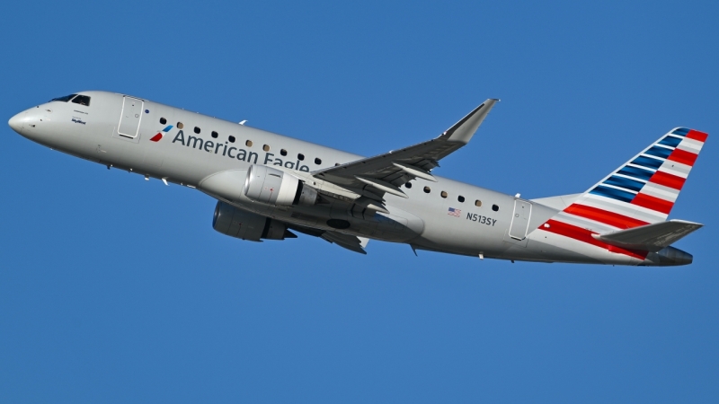 Photo of N513SY - SkyWest Airlines Embraer E175 at LAX on AeroXplorer Aviation Database