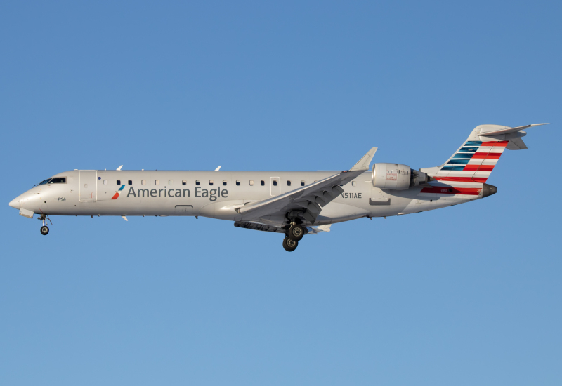 Photo of N511AE - American Airlines Mitsubishi CRJ-700 at CID on AeroXplorer Aviation Database