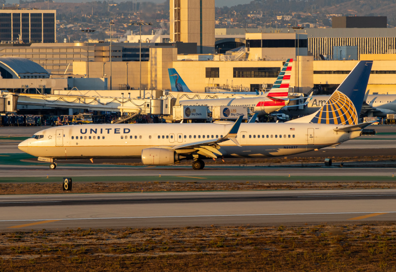 Photo of N66837 - United Airlines Boeing 737-900ER at LAX on AeroXplorer Aviation Database