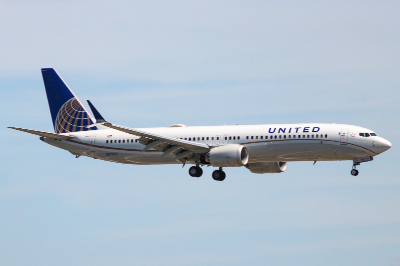 Photo of N27503 - United Airlines Boeing 737 MAX 9 at MCO on AeroXplorer Aviation Database