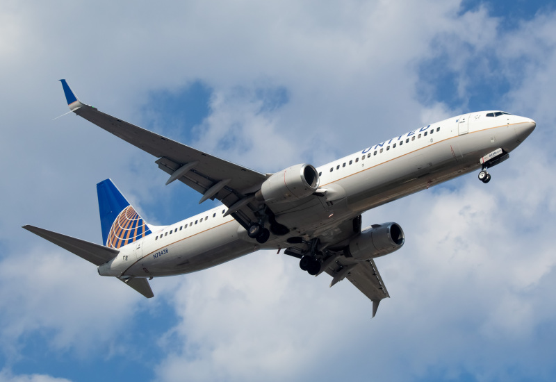 Photo of N78438 - United Airlines Boeing 737-924ER at EWR on AeroXplorer Aviation Database