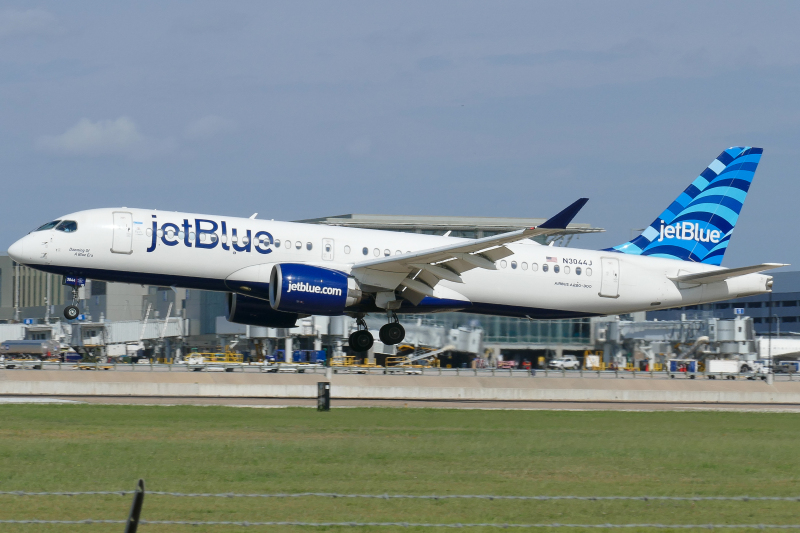 Photo of N3044J - JetBlue Airways Airbus A220-300 at AUS on AeroXplorer Aviation Database