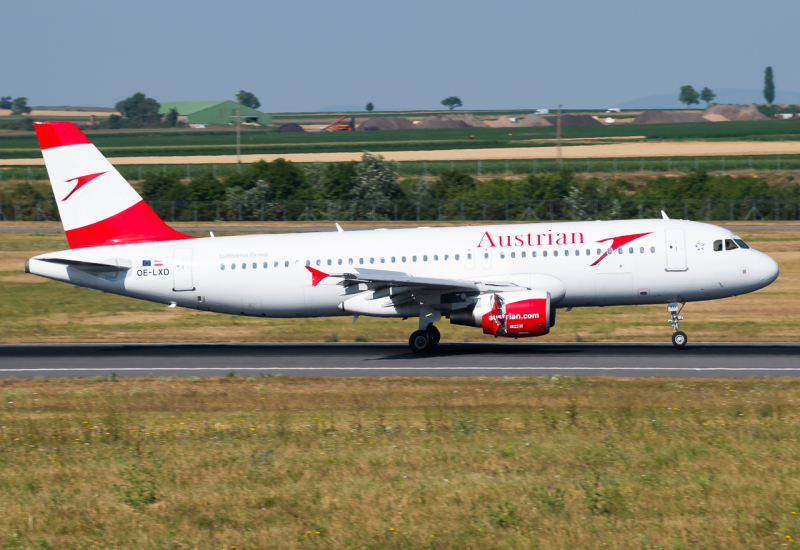 Photo of OE-LXD - Austrian Airlines Airbus A320 at VIE on AeroXplorer Aviation Database
