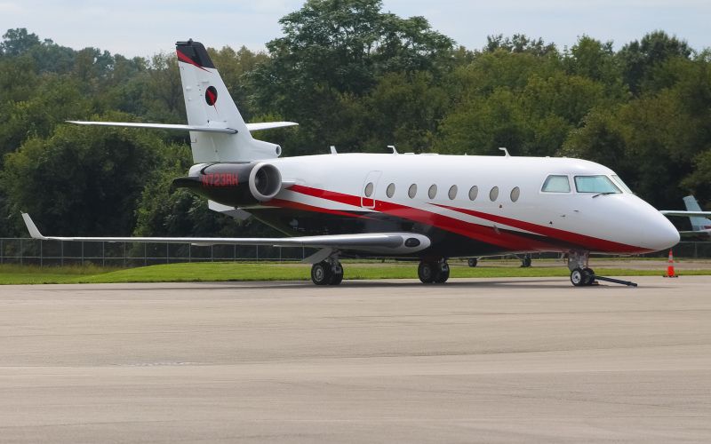 Photo of N723RH - PRIVATE  Gulfstream G200 at LUK on AeroXplorer Aviation Database