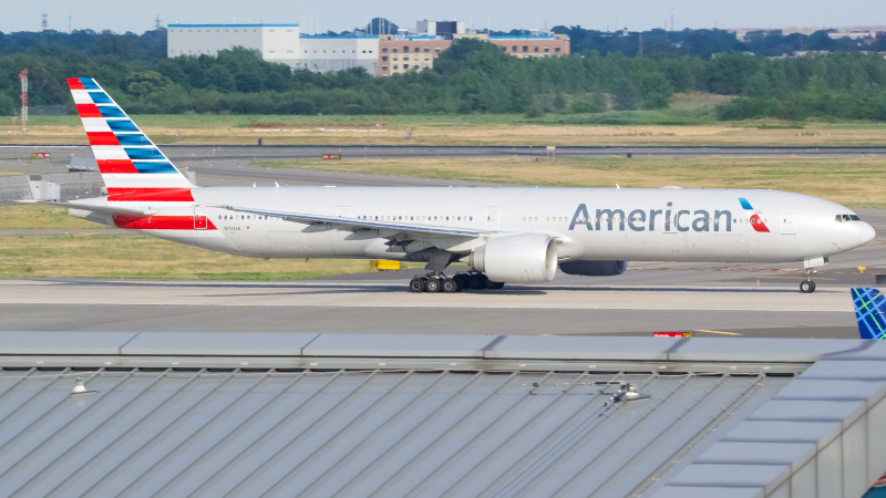 Photo of N729AN - American Airlines Boeing 777-300ER at JFK on AeroXplorer Aviation Database