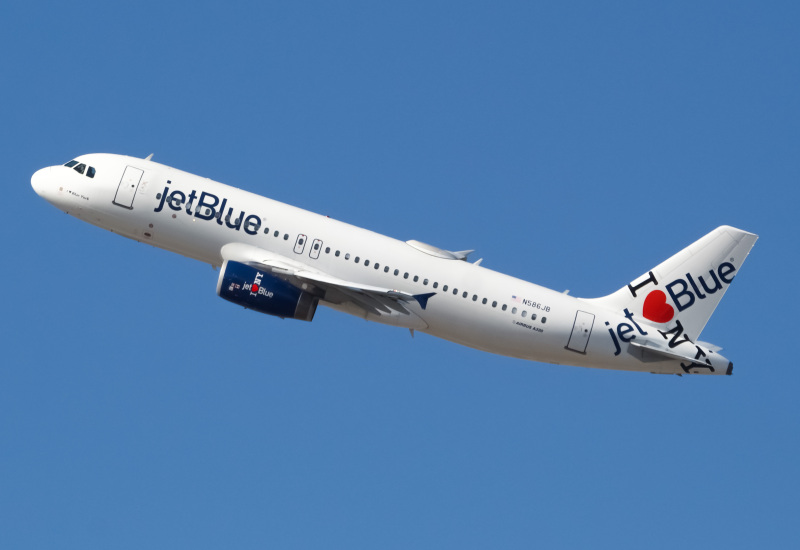 Photo of N586JB - JetBlue Airways Airbus A320 at EWR on AeroXplorer Aviation Database