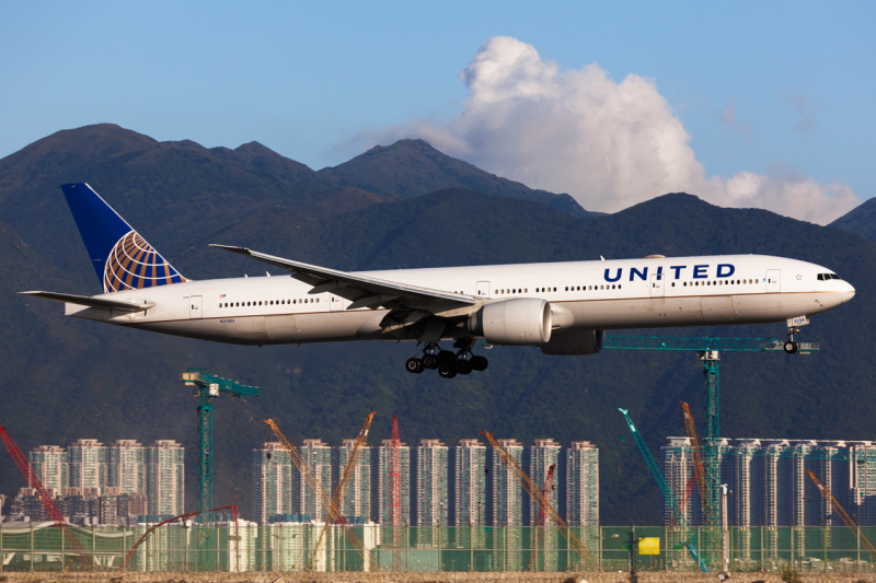 Photo of N2138U - United Airlines Boeing 777-300ER at HKG on AeroXplorer Aviation Database