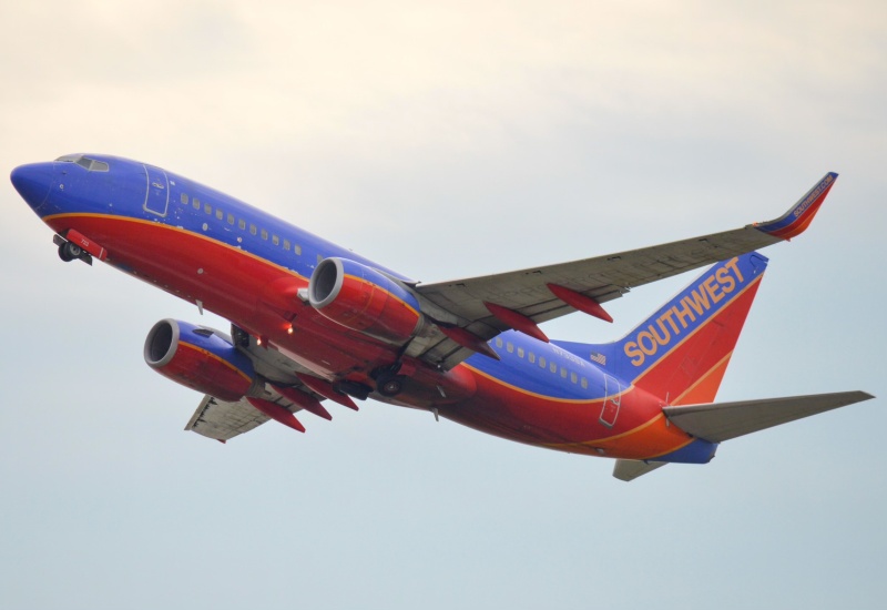 Photo of N733SA - Southwest Airlines Boeing 737-700 at DCA on AeroXplorer Aviation Database