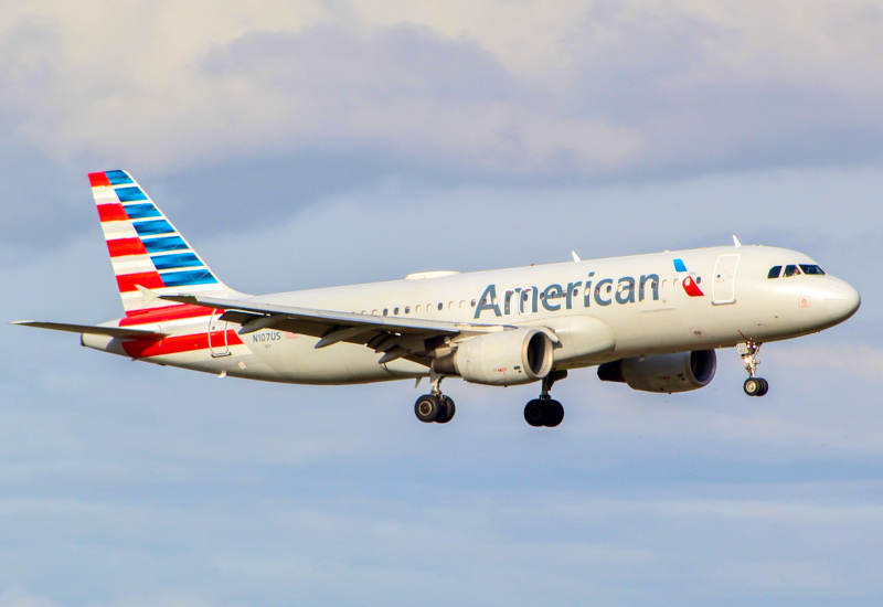 Photo of N107US - American Airlines Airubs A320-200 at MCO on AeroXplorer Aviation Database
