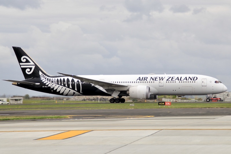 Photo of ZK-NZJ - Air New Zealand Boeing 787-9 at AKL on AeroXplorer Aviation Database