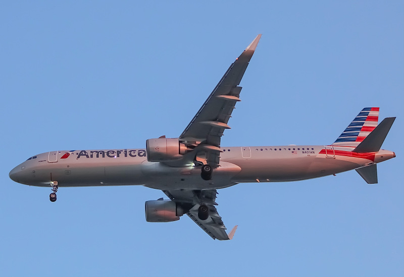 Photo of N401AN - American Airlines Airbus A321NEO at ORD on AeroXplorer Aviation Database