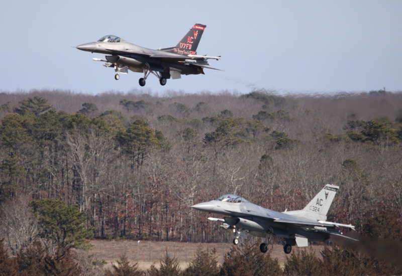 Photo of 87-0225 - Air National Guard General Dynamics F-16 Fighting Falcon at ACY on AeroXplorer Aviation Database