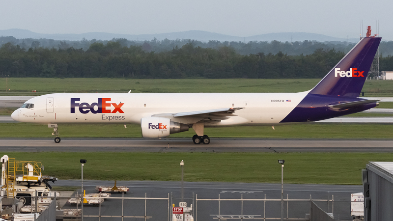 Photo of N995FD - FedEx Boeing 757-200F at IAD on AeroXplorer Aviation Database