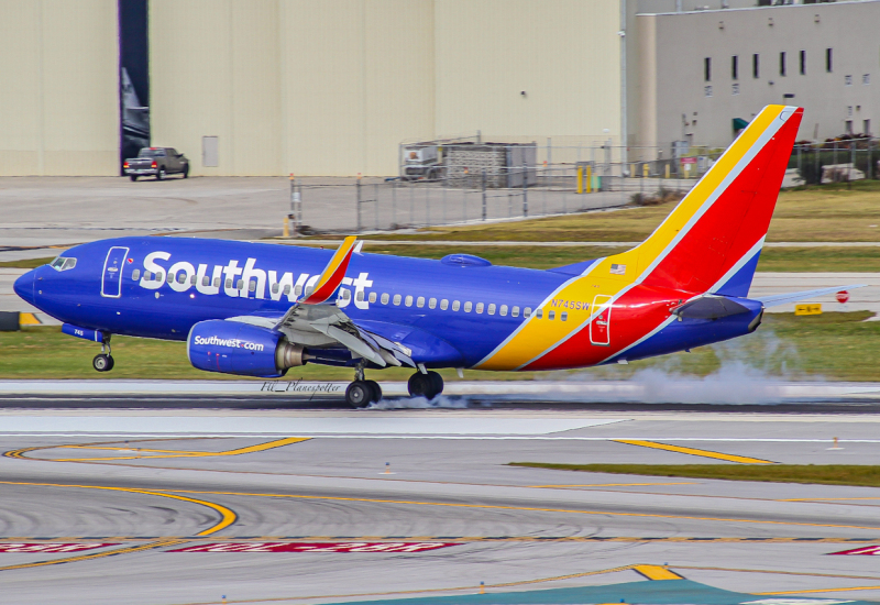 Photo of N745SW - Southwest Airlines Boeing 737-700 at FLL on AeroXplorer Aviation Database