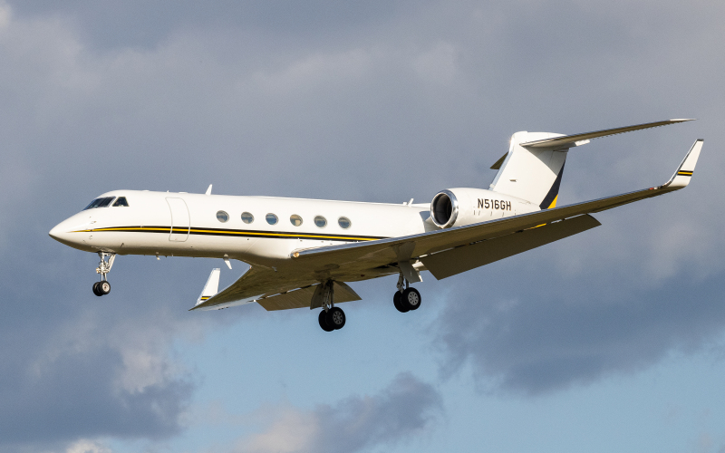 Photo of N516GH - PRIVATE Gulfstream V at BWI on AeroXplorer Aviation Database